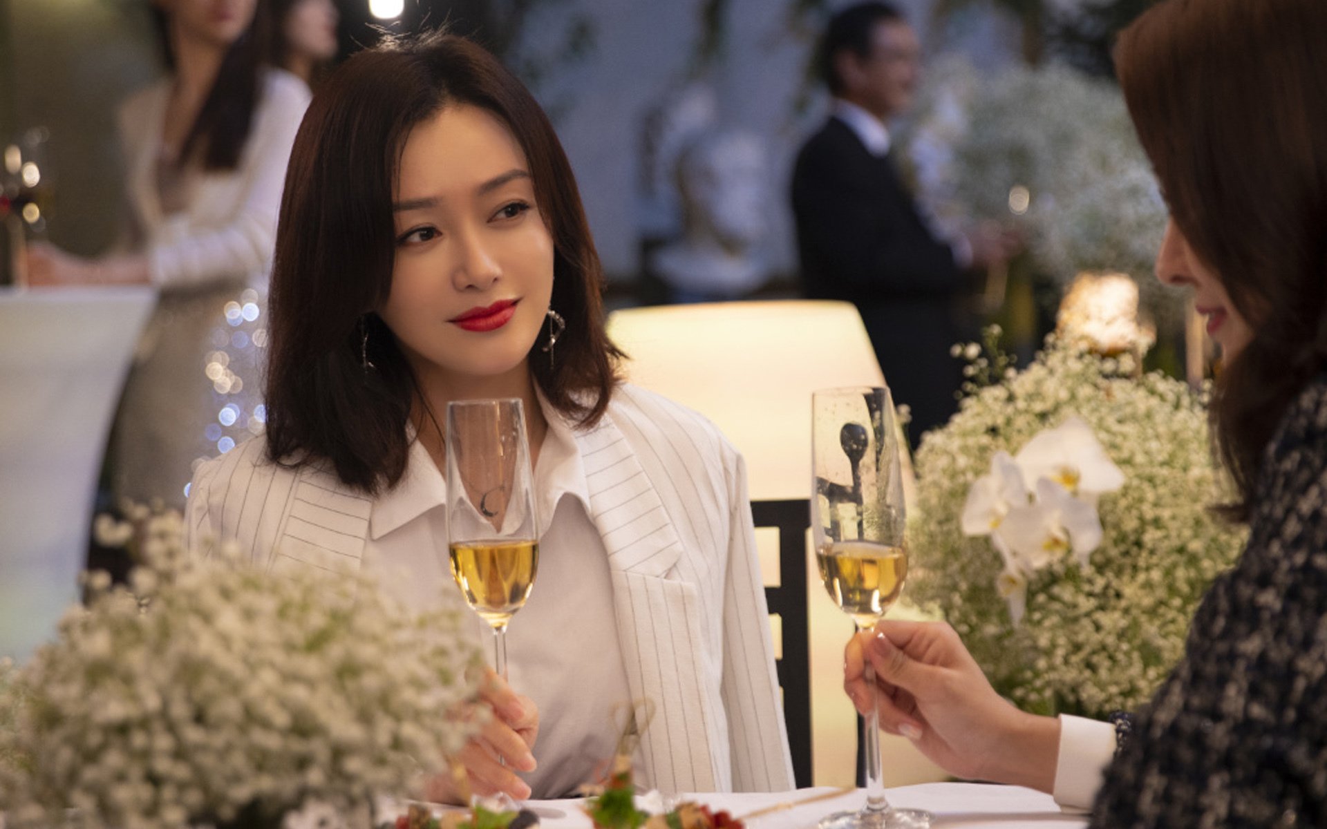 爱游戏平台-胡贝特·科斯泳池内外双重突破，胡贝尔特